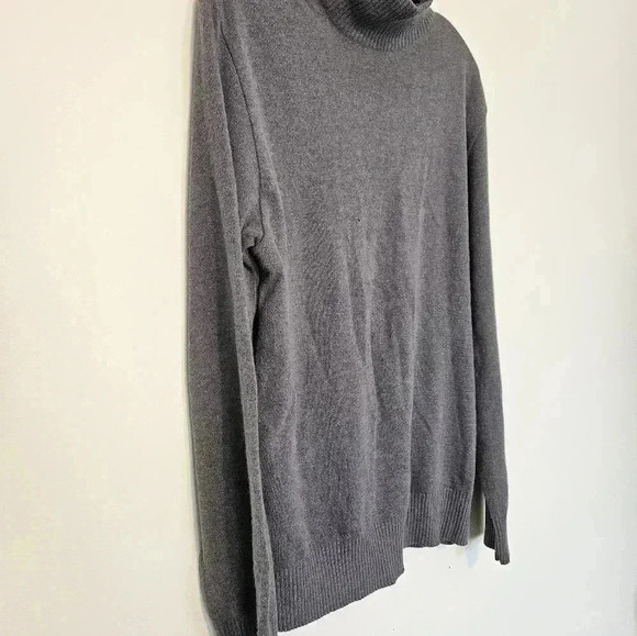 Dolce & Gabbana Turtleneck Angora - Wool Blend - Picture 3 of 10